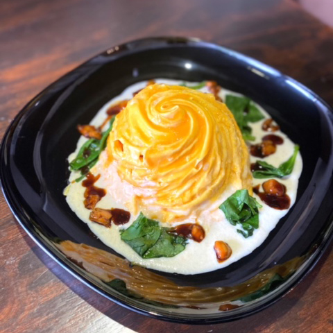 ドレスドオムライス（チキンとほうれん草の照焼きｸﾘｰﾑ）